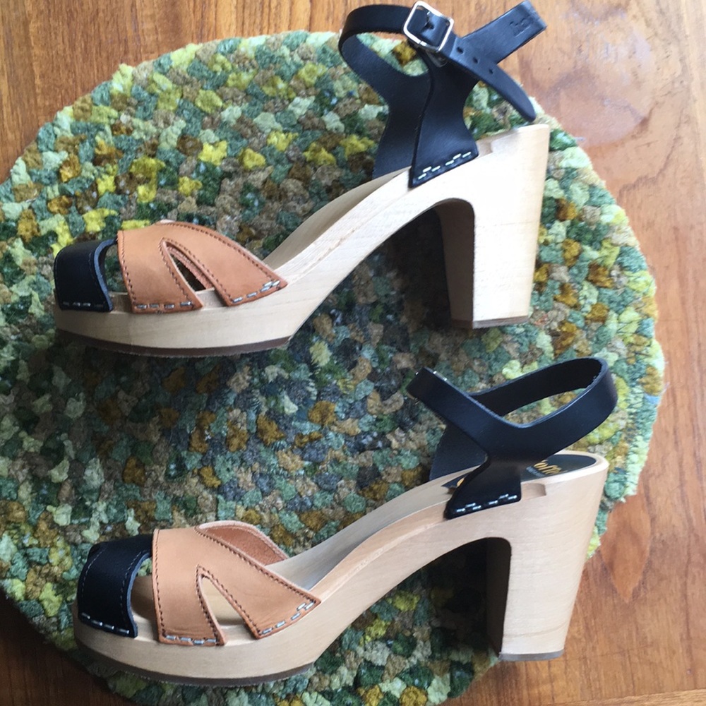 Swedish Hasbeens Tan and Black Leather Platform Sandals - Picture 6 of 12